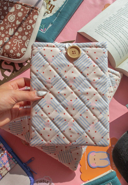 Quilted Ladybug Embroidered Book/Kindle Sleeve: Book Sleeve