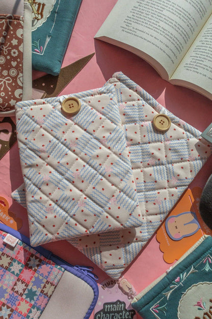 Quilted Ladybug Embroidered Book/Kindle Sleeve: Book Sleeve