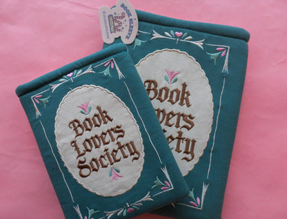 Book Society Embroidered Book/Kindle Sleeve: Kindle Sleeve